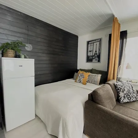 Unique Wood House Apartment, Free Parking, 2 Bikes Available Турку Экстерьер фото