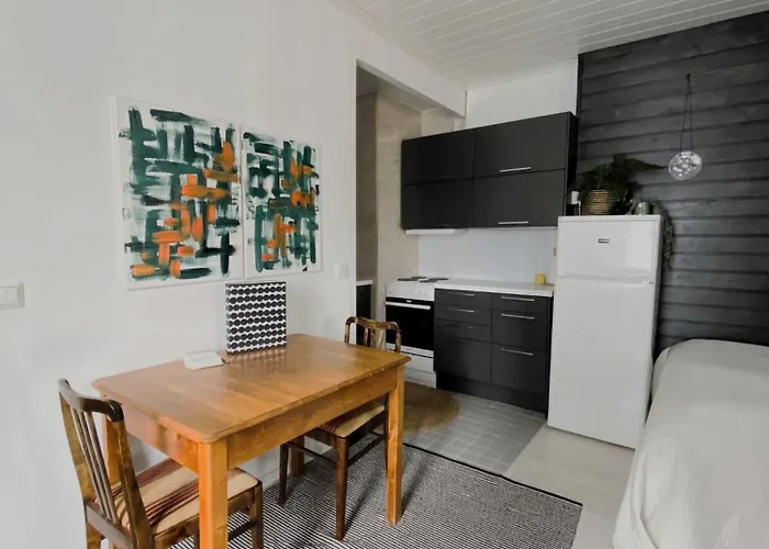 Unique Wood House Apartment, Free Parking, 2 Bikes Available
